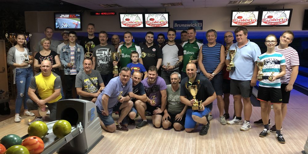 Užili sme si 12 hodinový bowlingový maratón v Galériabowling Košice!!